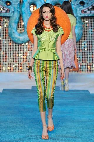 Look 11